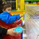 Anne çocuk oyun etkileşimi görseli