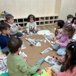 Çocuklarla interaktif oyun etkinliği görseli
