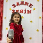 Çocuklarla grup oyun sahnesi görseli